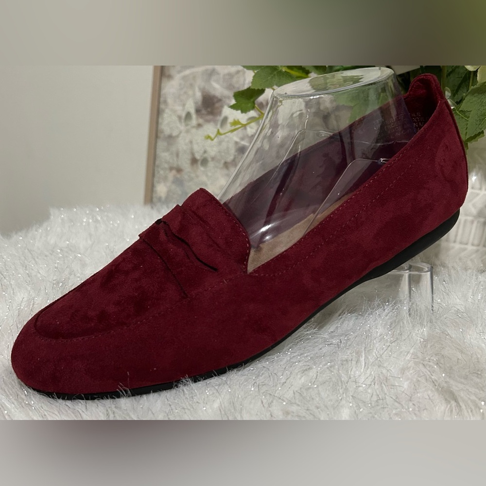 White Mountain Women’s Burgundy Suede Penny Loafers - Picture 2 of 7